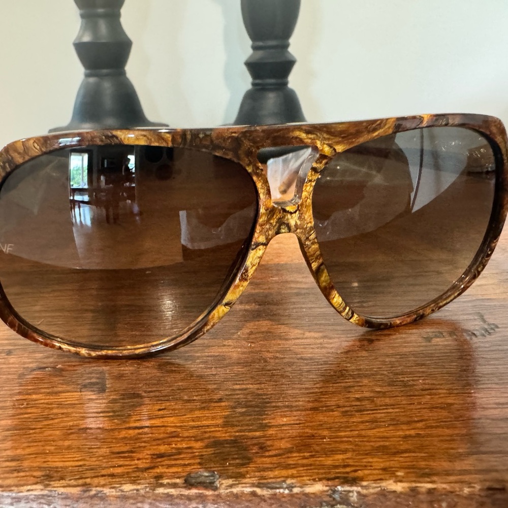 Tortoiseshell Brown Women's Aviator Sunglasses